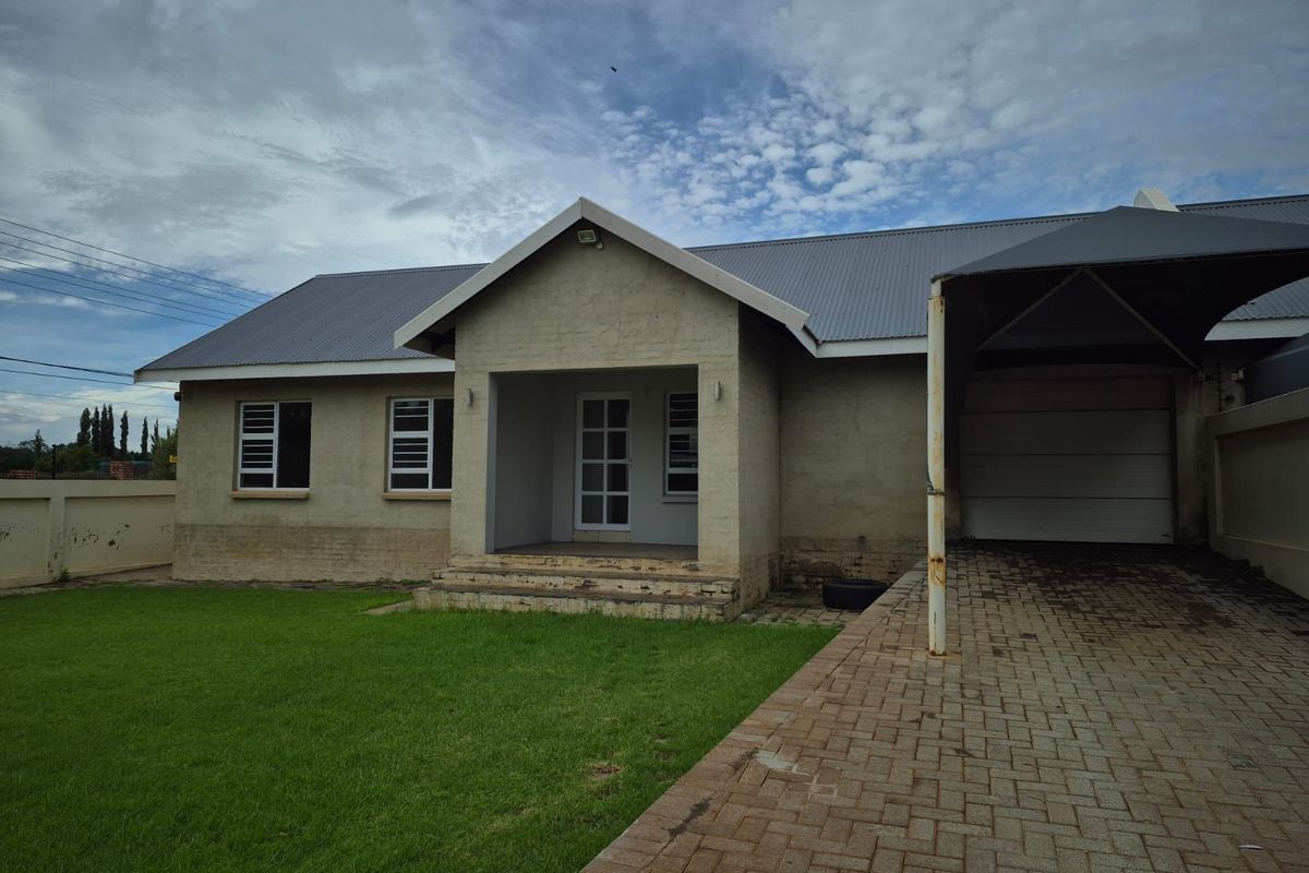 House For Sale in Kuruman Central - Photo 2