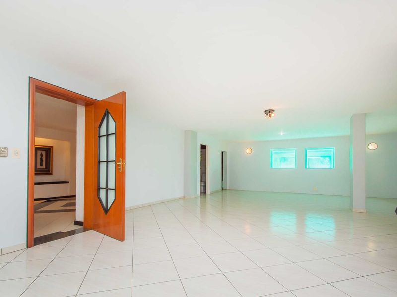 House For Sale in Northcliff - Photo 7