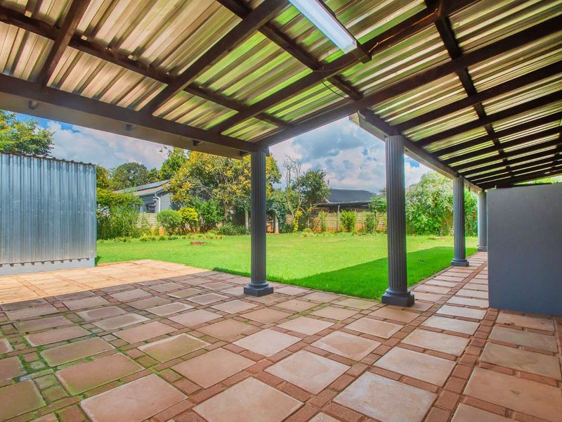 House For Sale in Fairland - Photo 7