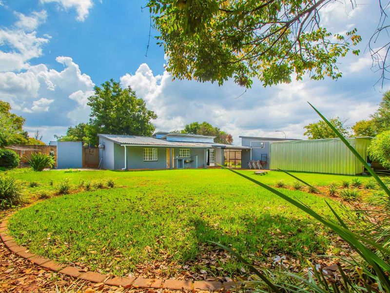 House For Sale in Fairland - Photo 4