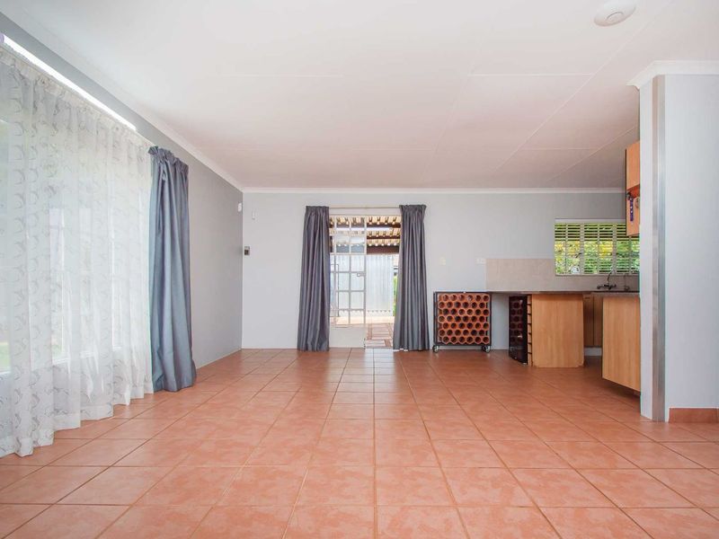 House For Sale in Fairland - Photo 9