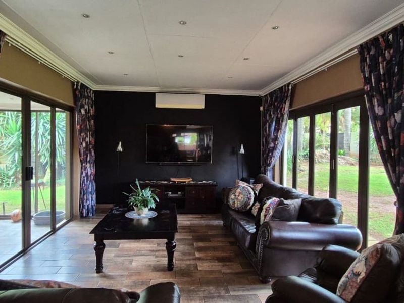 House For Sale in Lydenburg Central - Photo 6