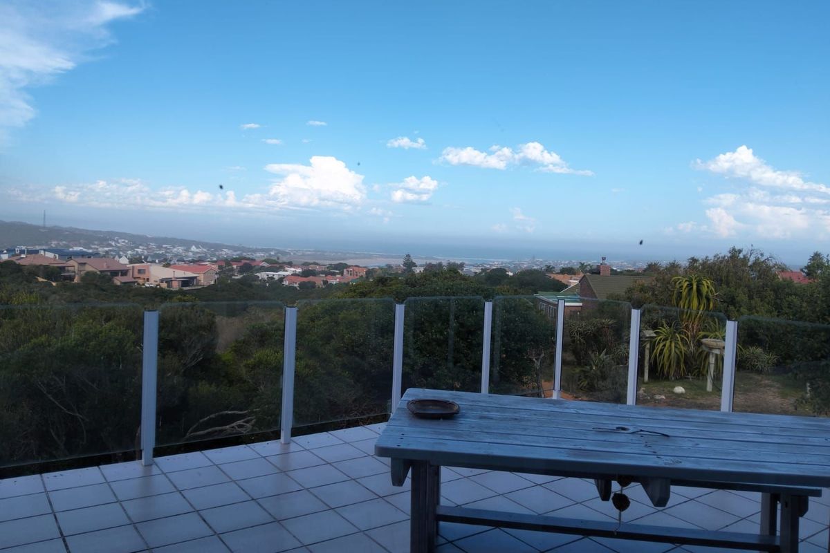 House For Sale in Stilbaai Wes - Photo 2