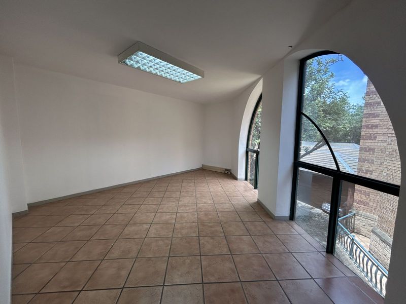 Office To Rent in Menlyn - Photo 8