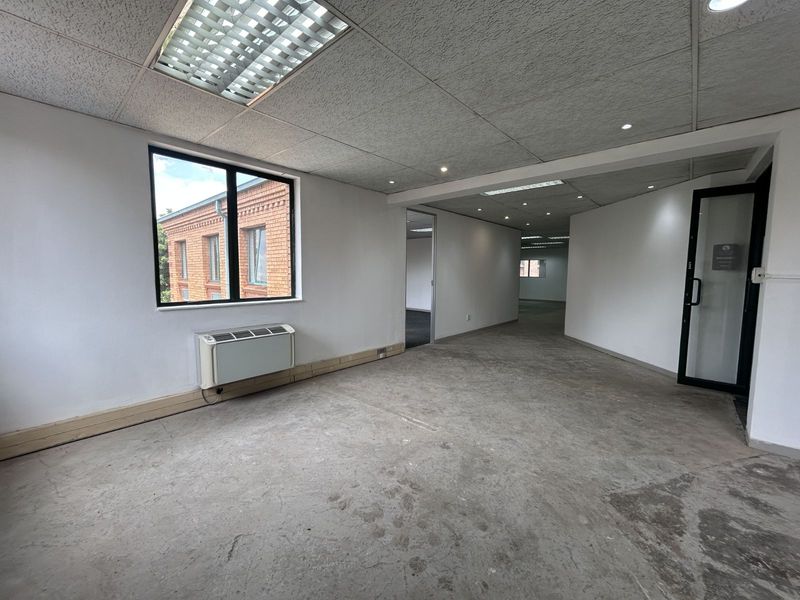 Office To Rent in Menlyn - Photo 2