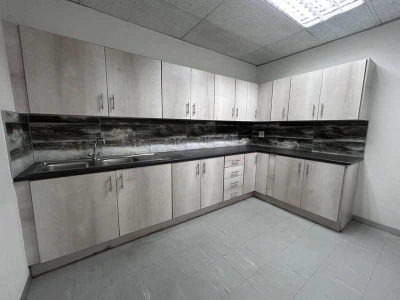 Office To Rent in Menlyn - Photo 10