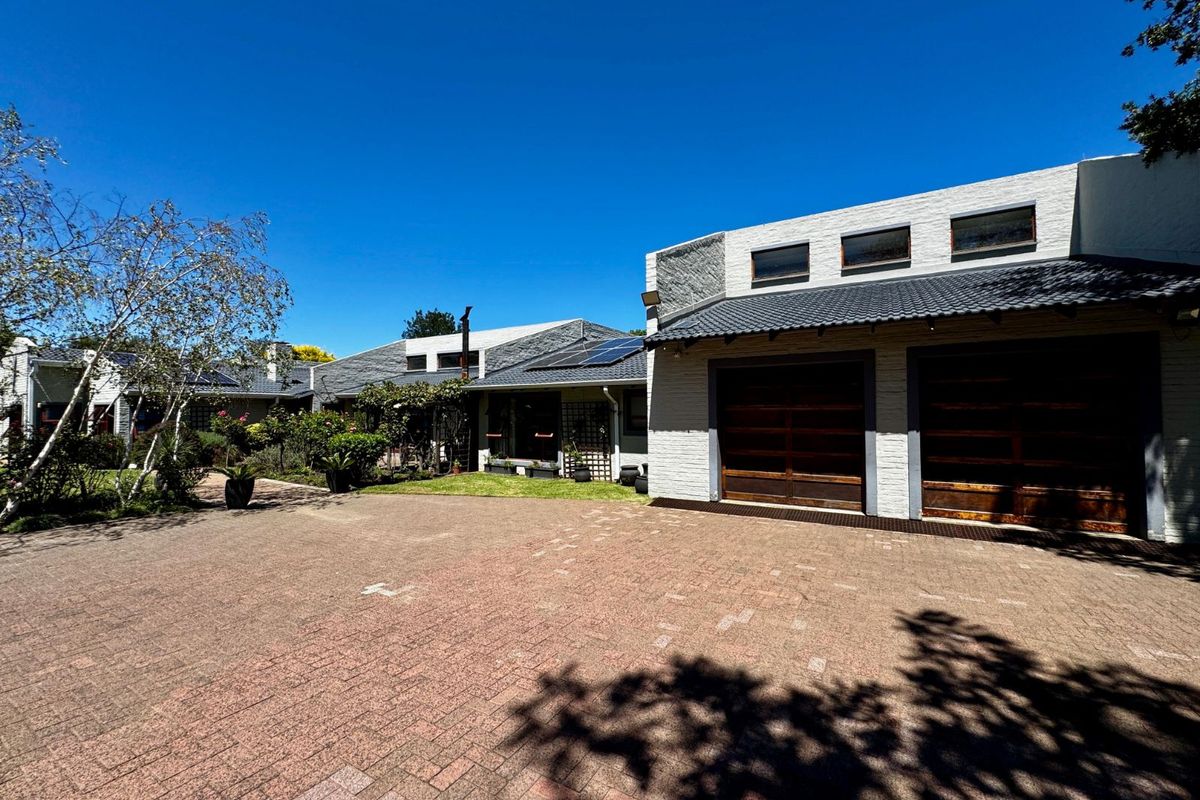 House For Sale in Secunda Central - Photo 2