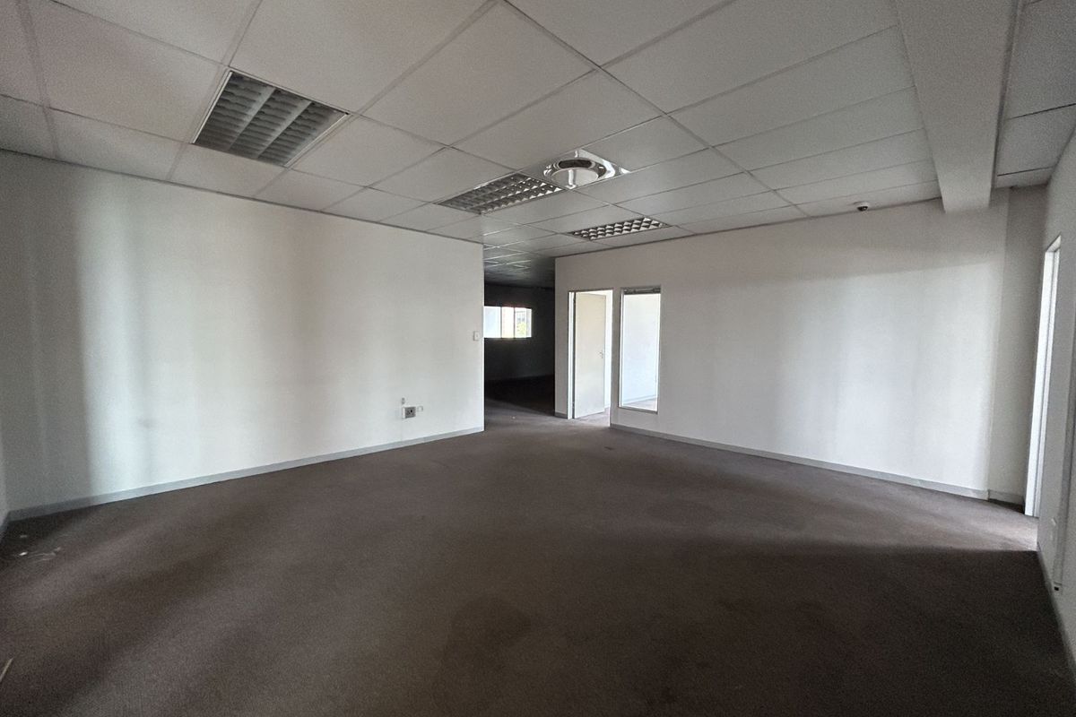 Office To Rent in Menlo Park - Photo 2
