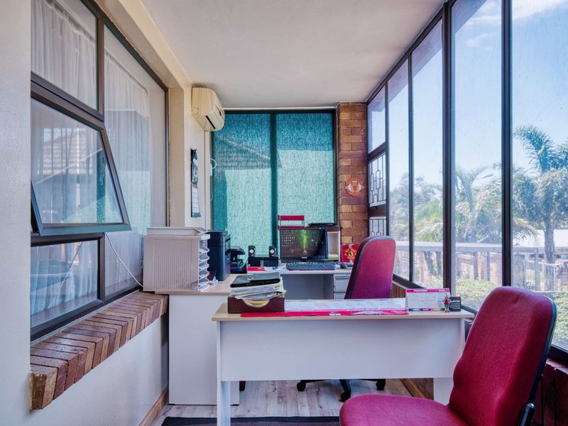 House For Sale in Glenhurd - Photo 2