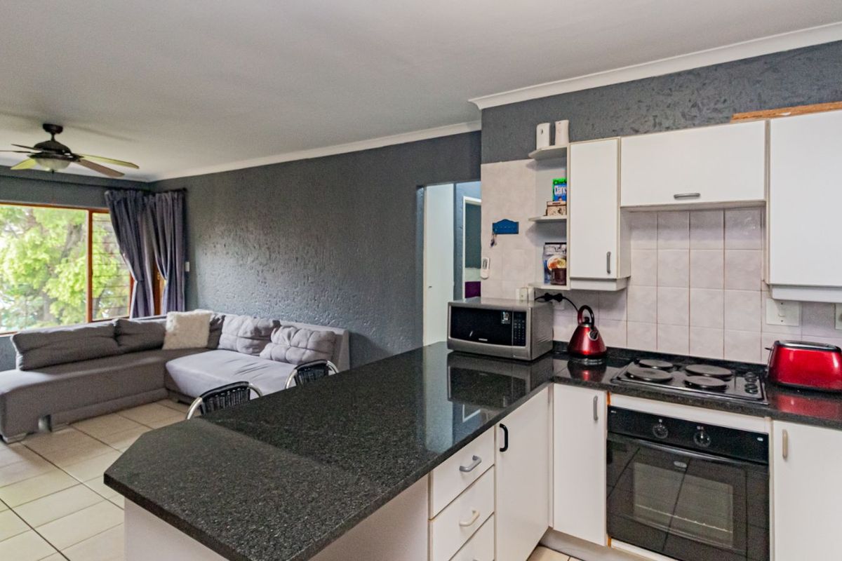 Apartment For Sale in Malanshof - Photo 2