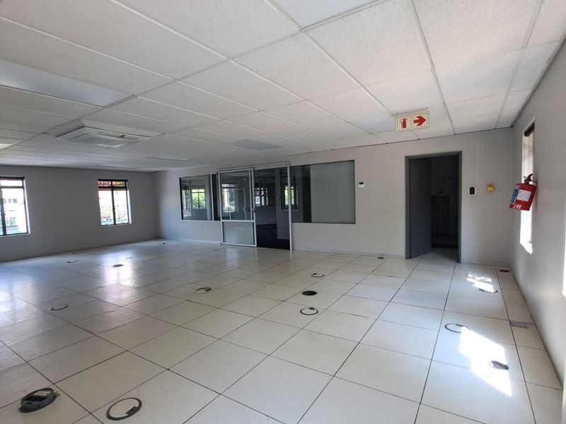 Office To Rent in Hatfield - Photo 5