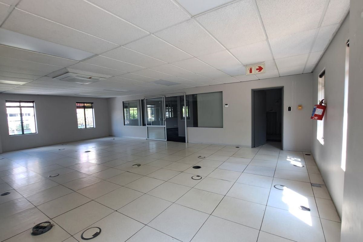 Office To Rent in Hatfield - Photo 5