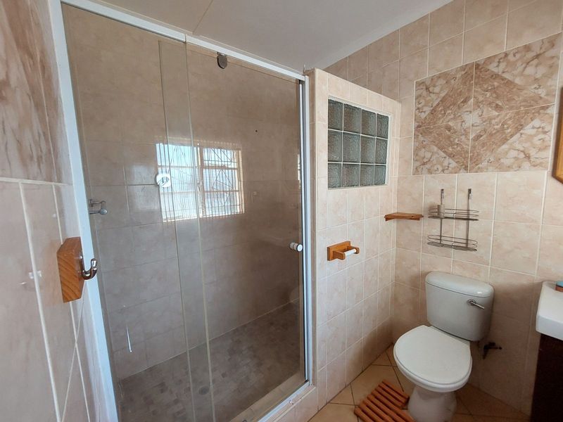 House To Rent in Graaff-Reinet Central - Photo 6