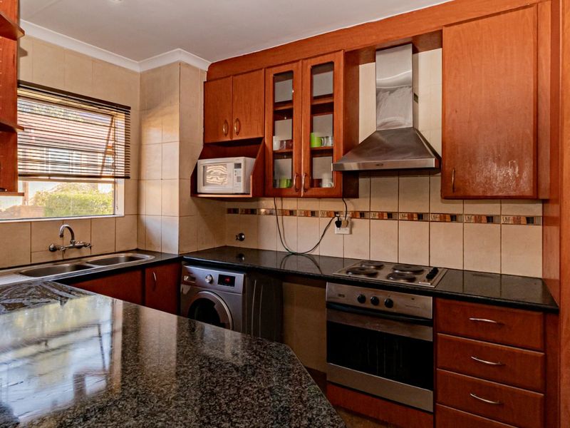 House For Sale in Ferndale - Photo 9