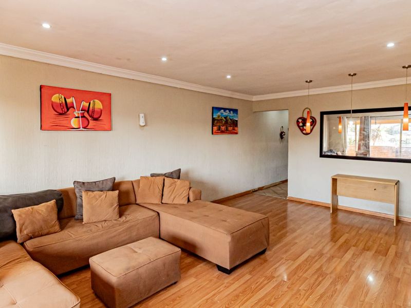 House For Sale in Ferndale - Photo 5