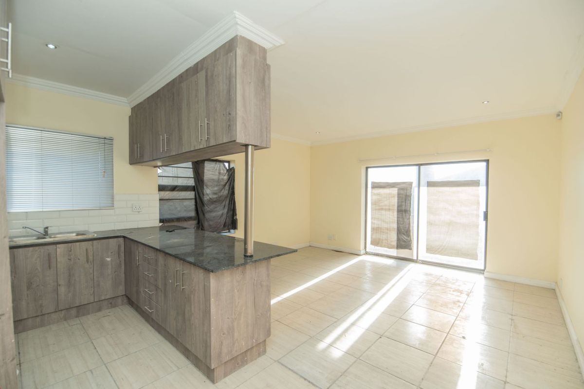 House For Sale in Bluewater Bay - Photo 2