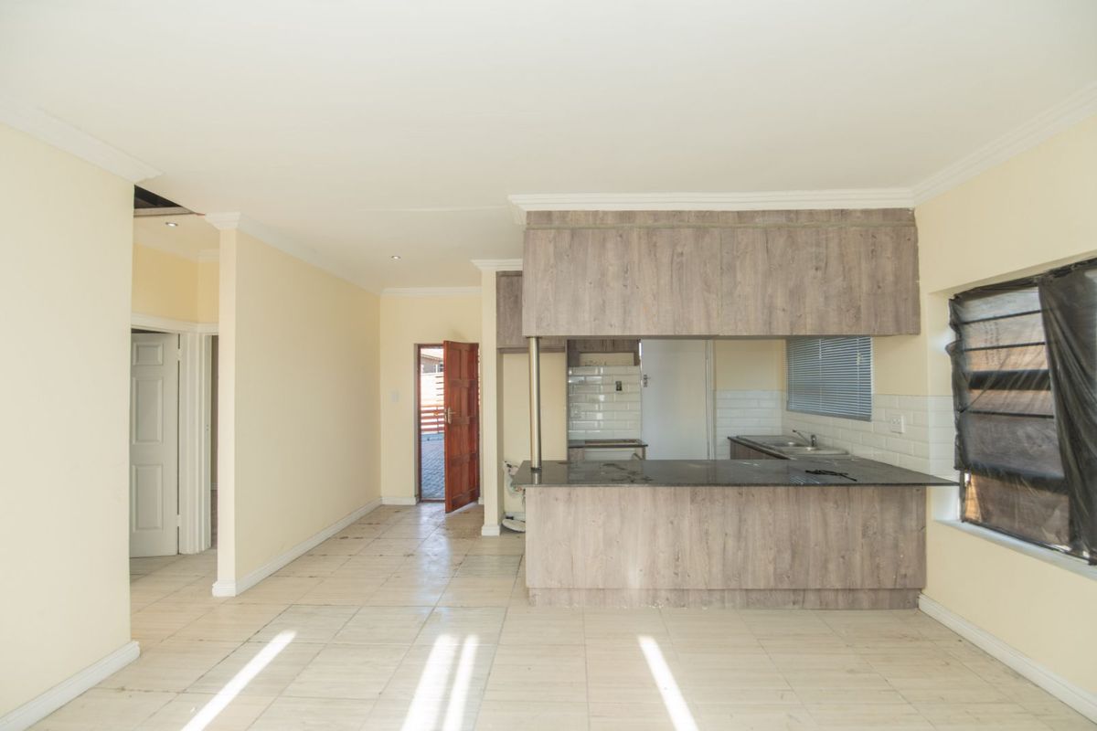 House For Sale in Bluewater Bay - Photo 5