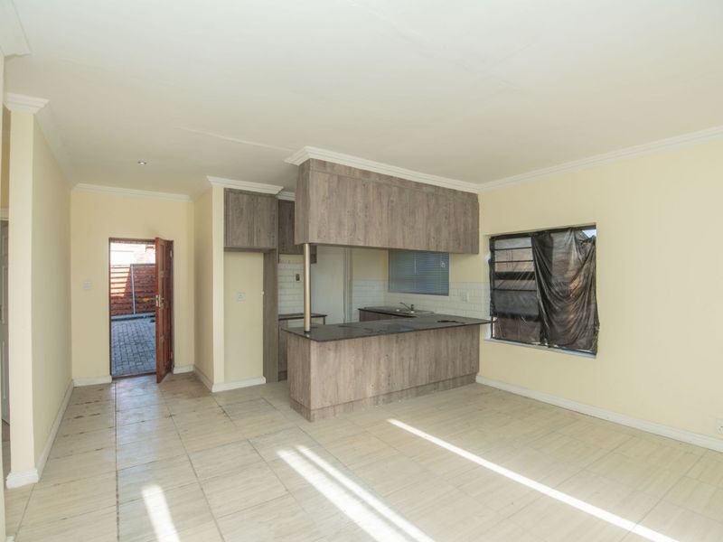 House For Sale in Bluewater Bay - Photo 4