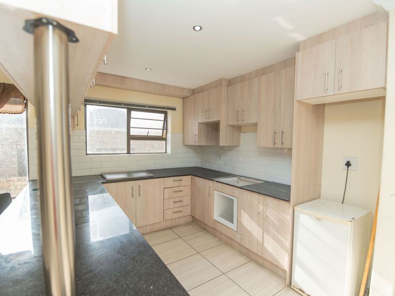 House For Sale in Bluewater Bay - Photo 3