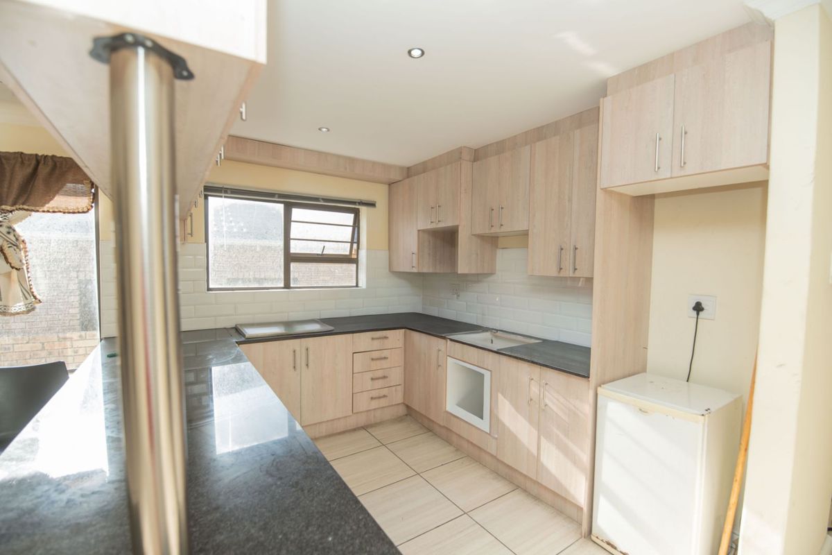 House For Sale in Bluewater Bay - Photo 3