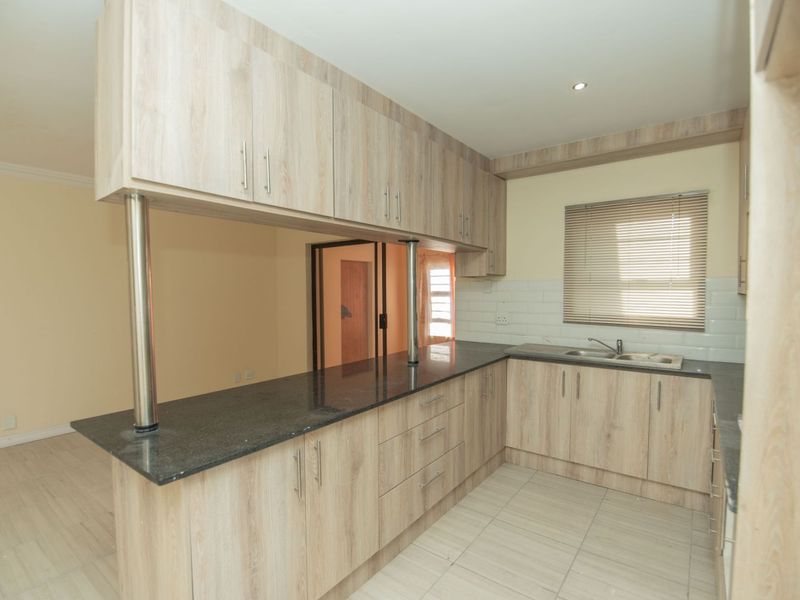 House For Sale in Bluewater Bay - Photo 10