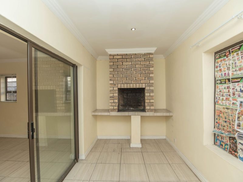 House For Sale in Bluewater Bay - Photo 7