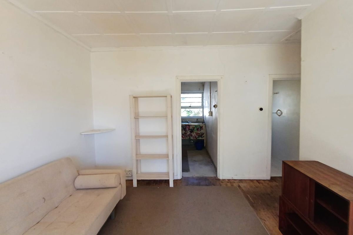 House For Sale in Forest Hill - Photo 3