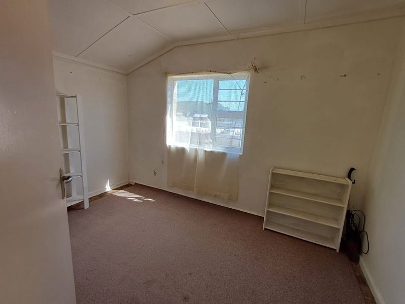 House For Sale in Forest Hill - Photo 5