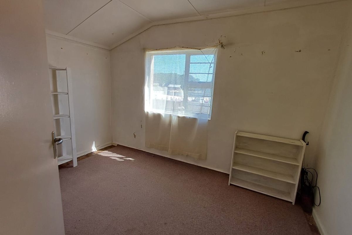 House For Sale in Forest Hill - Photo 5