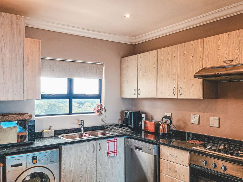 Apartment To Rent in Shakas Rock - Photo 8