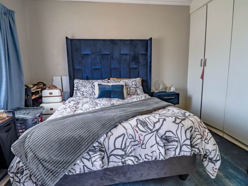 Apartment For Sale in Rooihuiskraal North - Photo 8