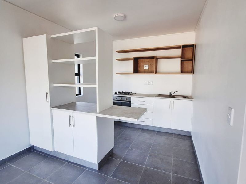 Apartment To Rent in Sheffield Bay - Photo 2