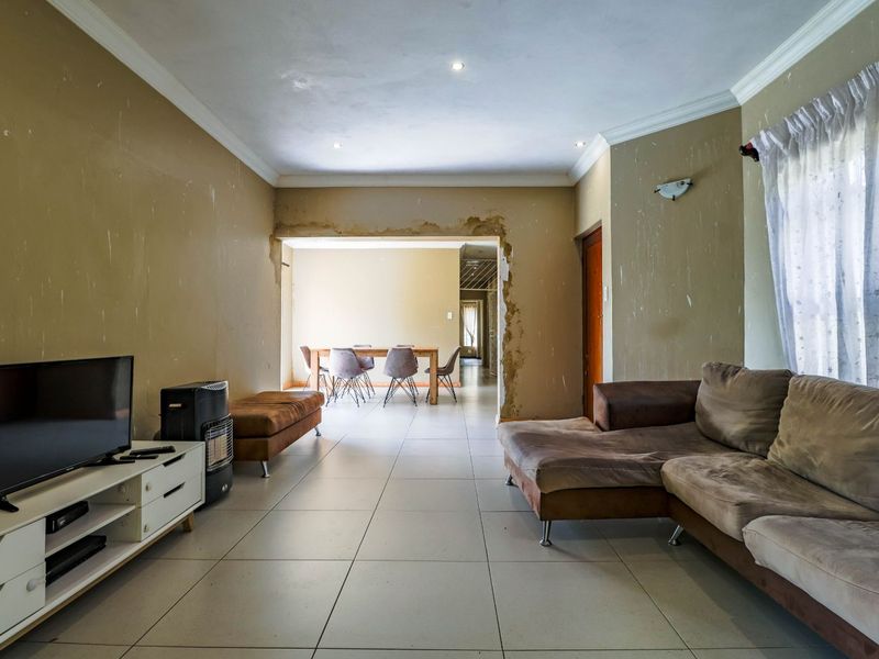 House For Sale in The Reeds - Photo 6