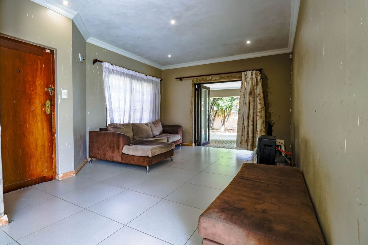 House For Sale in The Reeds - Photo 2