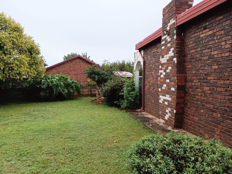 House For Sale in Lyttelton Manor - Photo 3