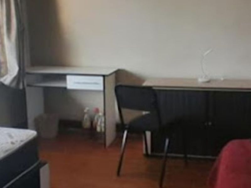 House For Sale in Brixton - Photo 6