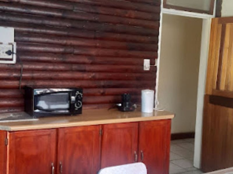 House For Sale in Brixton - Photo 3