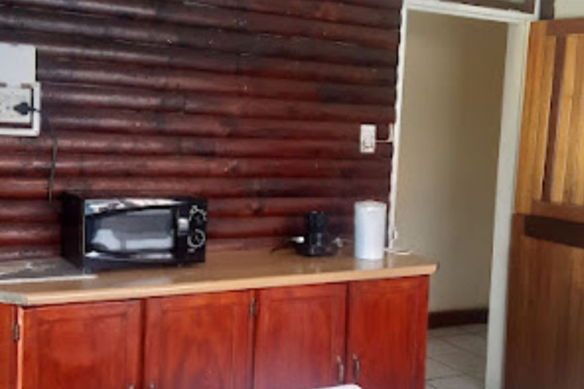 House For Sale in Brixton - Photo 3