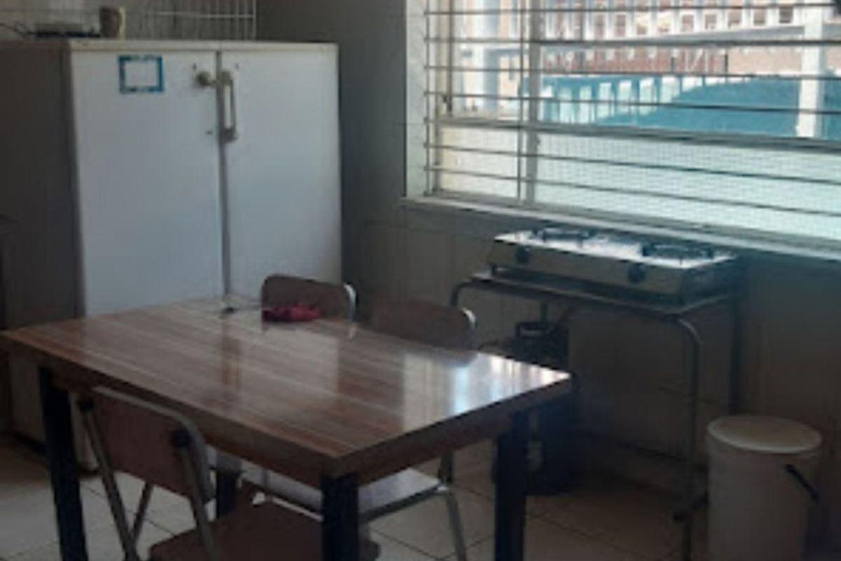 House For Sale in Brixton - Photo 4