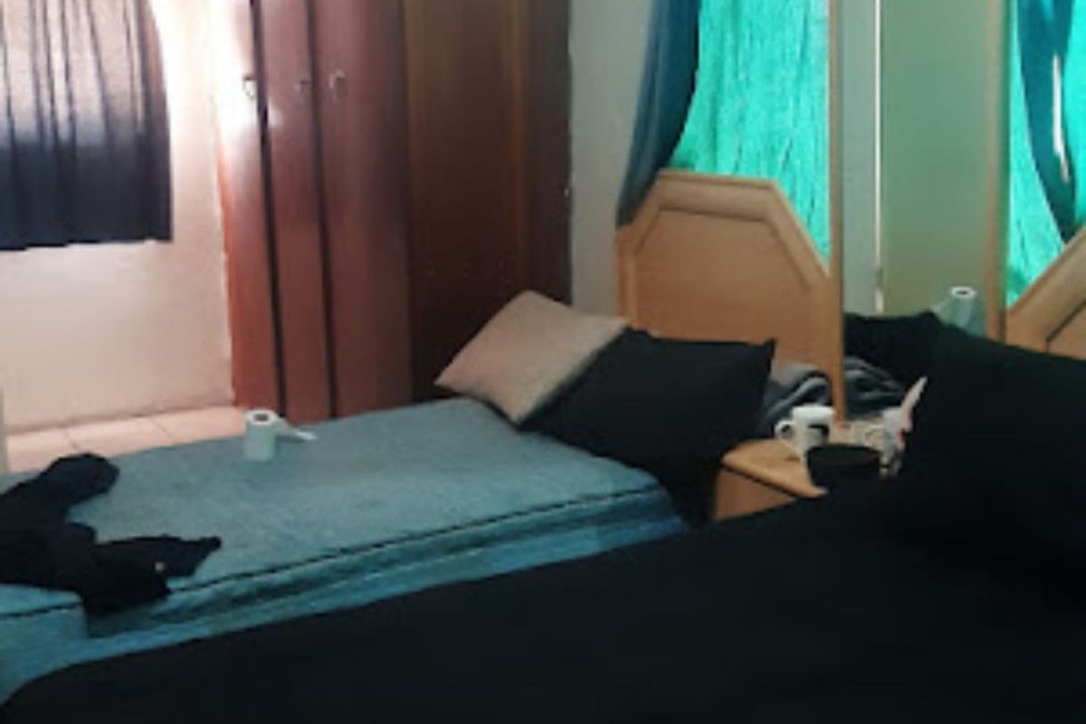 House For Sale in Brixton - Photo 5