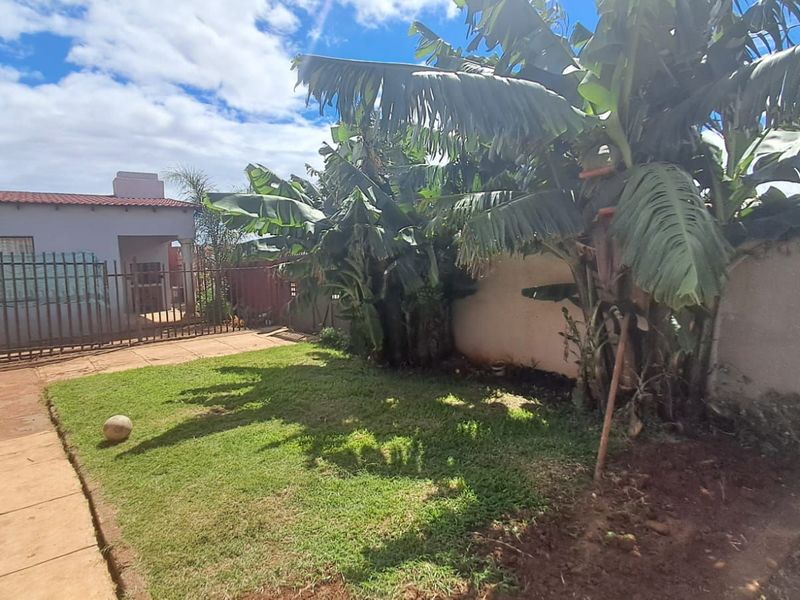 House For Sale in Soshanguve Ext - Photo 6