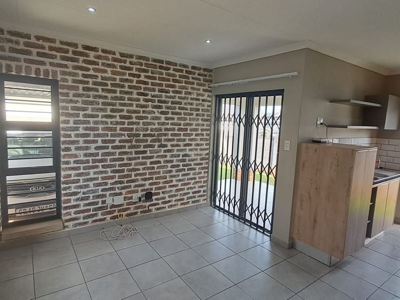 House For Sale in Lotus Gardens - Photo 9