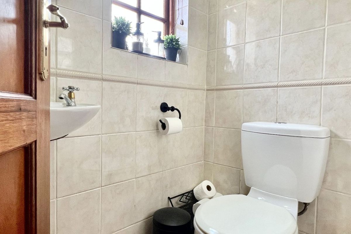 Townhouse For Sale in Ermelo Central - Photo 5