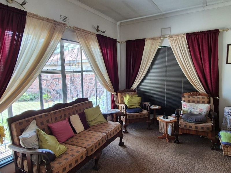 House For Sale in Carters Glen - Photo 2