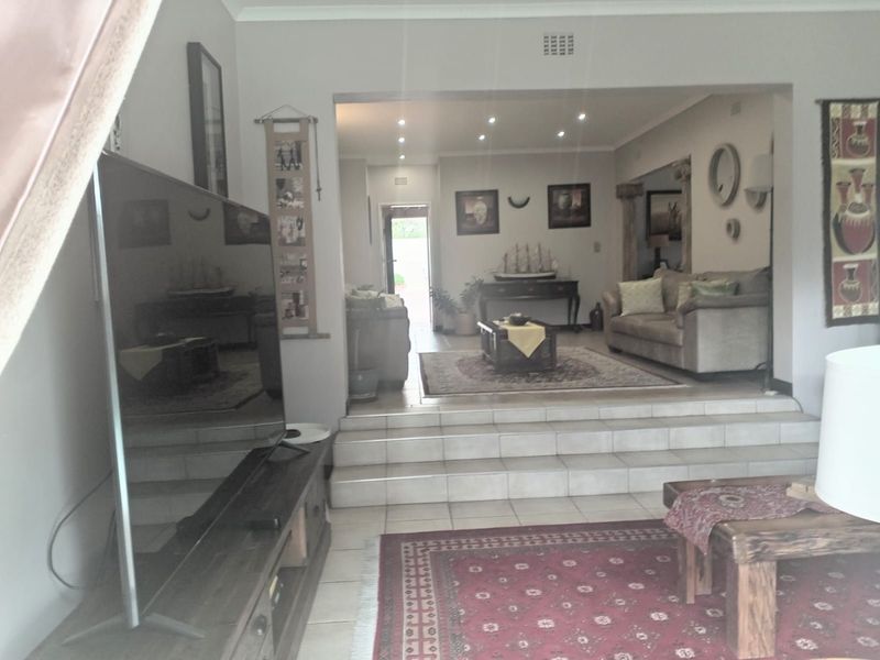 House For Sale in Randpark Ridge - Photo 4