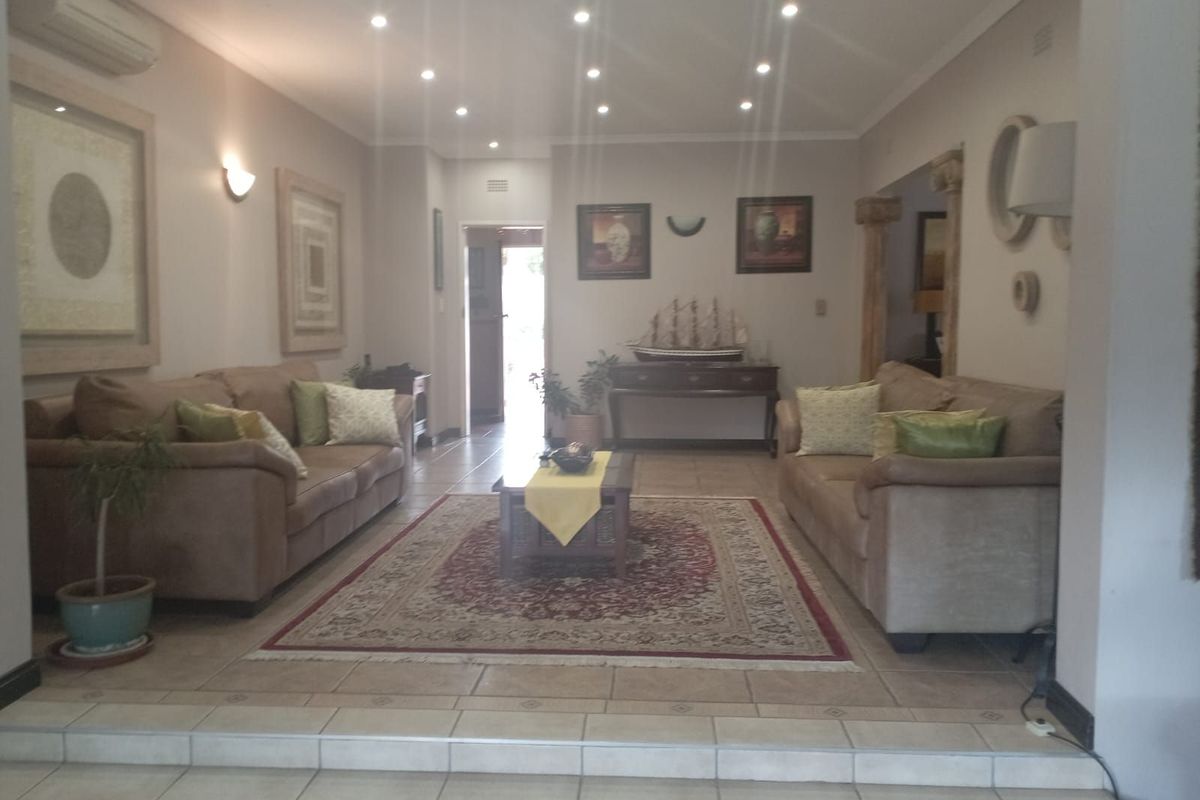 House For Sale in Randpark Ridge - Photo 2