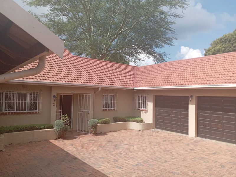 House For Sale in Randpark Ridge - Photo 6