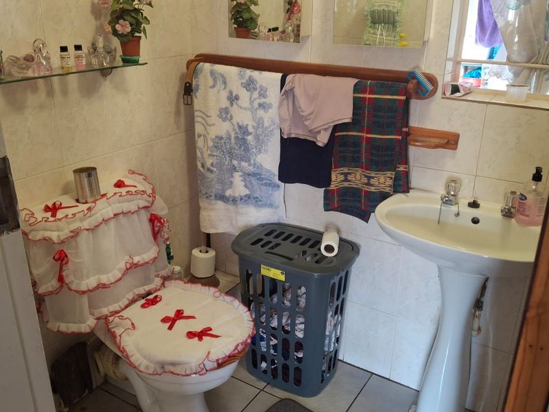 Townhouse For Sale in Clarina - Photo 7