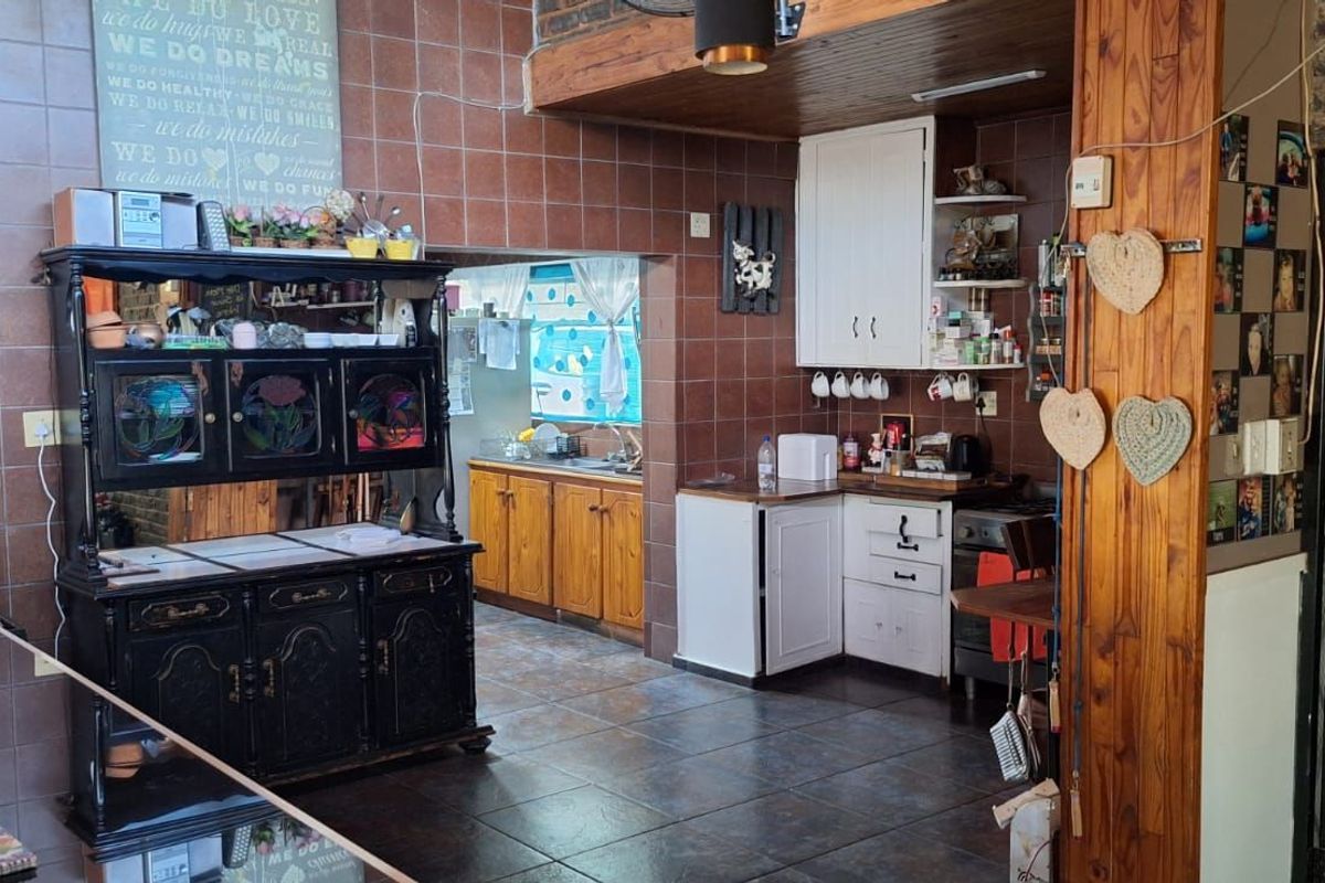 Townhouse For Sale in Clarina - Photo 4