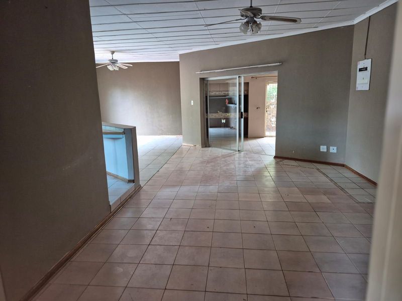 House For Sale in Kuruman Central - Photo 4